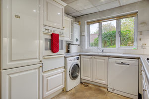 Kitchen/Breakfast Room- click for photo gallery
